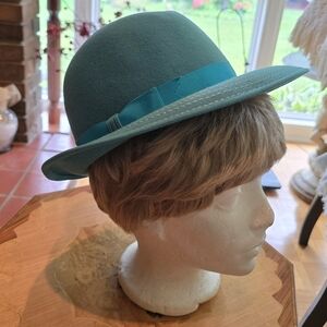 Kates Boutique - Vintage Teal Felt Hat with Ribbon​
